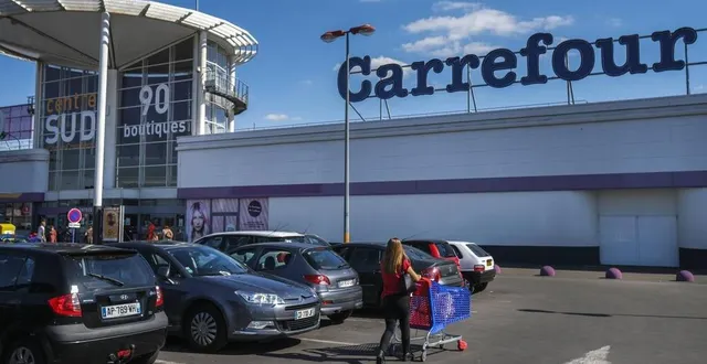 photo l’hypermarché est situé au sein du centre commercial centre sud. &copy; le maine libre – denis lambert