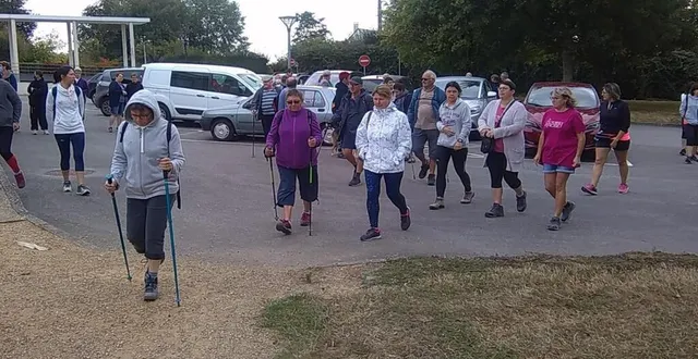 photo les 62 marcheurs étaient ravis d’arpenter la campagne cherréenne.