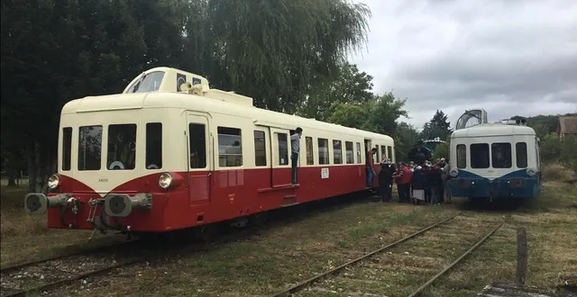 photo à 120 km/h, le picasso rouge conduira les voyageurs entre pays de la loire, bretagne et normandie. &copy; nicolas rossignol