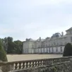 photo une vente aux enchères est organisée au château de sourches au profit de l’association leucémie espoir 72.