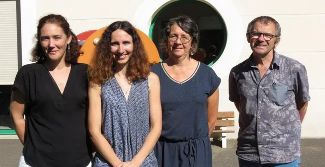 photo stéphanie aublé, manuela martin, claire meignan et m. graton (remplaçant de mme gendreau, absente), prêts à commencer cette année scolaire hors norme.