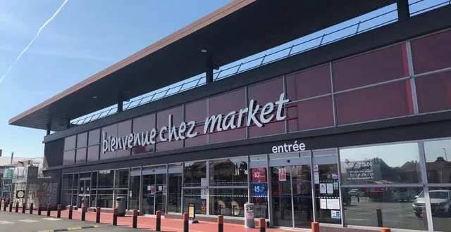 photo le carrefour market de l’avenue olivier-heuzé au mans. &copy; le maine libre