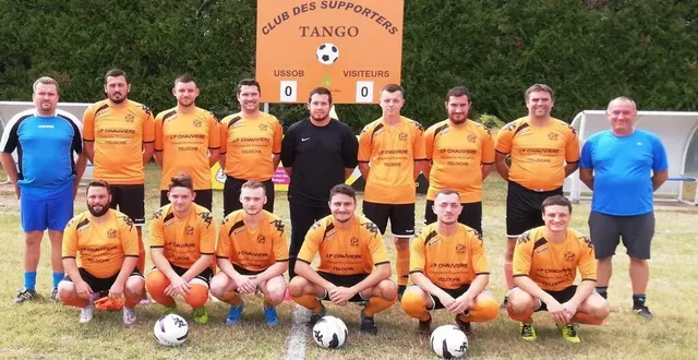 photo debout à gauche, philippe andré et stéphane pouchin ; à droite, jean-baptiste bertrand ; à genoux, à gauche, david fournier. &copy; ouest-france
