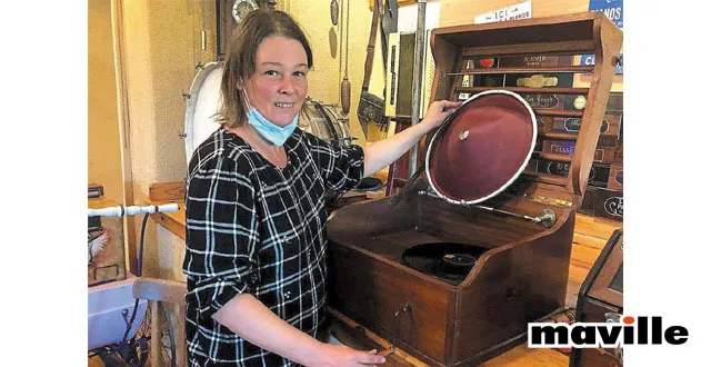 photo florence pasquet, animatrice du musée depuis trois ans, accueille petits et grands, curieux de découvrir ce temple de la musique. 