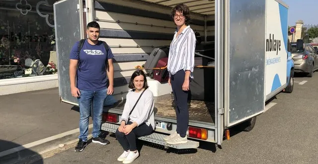 photo le mans, jeudi 17 septembre 2020. fouad issa, gaëlle doll et roxanne verron s’apprêtent à acheminer 56 valises à paris, d’où elles seront expédiées à beyrouth. &copy; le maine libre