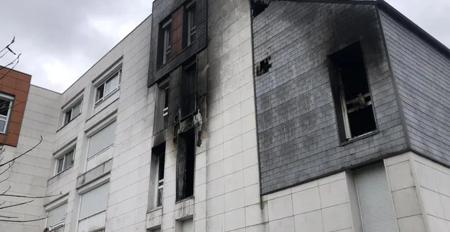 photo incendie au 2, rue etienne-jodelle à la ferté-bernard : le feu d’appartement s’est propagé sur deux niveaux. &copy; le maine libre