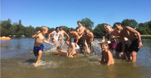 photo le plan d’eau de lavaré est idéal pour venir s’amuser en famille. &copy; le maine libre
