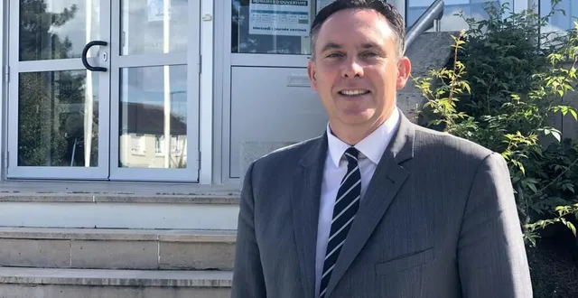 photo thierry cozic, maire d’arnage, a été élu sénateur de la sarthe, à l’issue des élections sénatoriales dimanche dernier. &copy; ouest-france