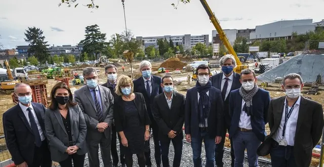 photo le mans, jeudi 1er octobre 2020. élus et représentants des trois établissements de santé partenaires étaient réunis pour le lancement officiel du chantier du futur centre de cancérologie de la sarthe. &copy; le maine libre – denis lambert