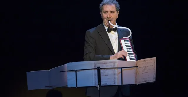 photo françois morel partage la légèreté de l’univers de raymond devos. poétique et intemporel. &copy; photo manuelle toussaint