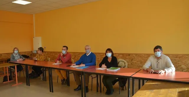 photo vendredi soir, bulle d’air a tenu son assemblée générale à la salle du do rai mi en présence du maire, michel marot. &copy; ouest-france