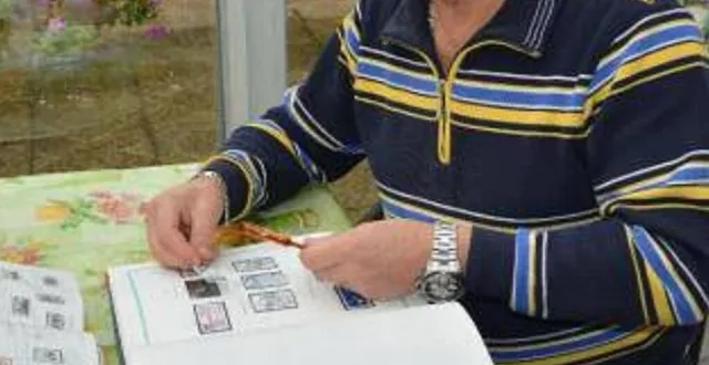 photo jean lechien, président de l’association philatélique. &copy; archives ouest-france