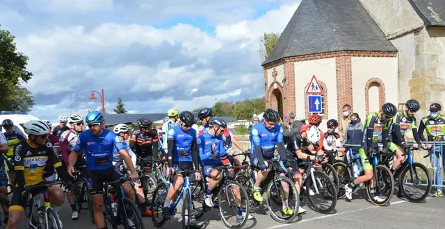 photo samedi et dimanche, vitrai a accueilli le championnat de normandie cycliste. &copy; ouest-france