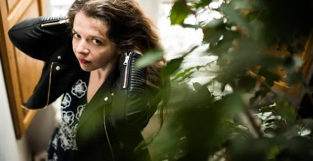 photo alissa wenz. &copy; photo astrid di crollalanza