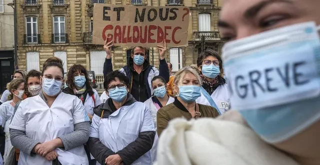photo le mans, mardi 13 octobre 2020. environ 150 personnes se sont rassemblées devant la préfecture. elles s’estiment être les oubliées du ségur. &copy; photo maine libre-denis lambert