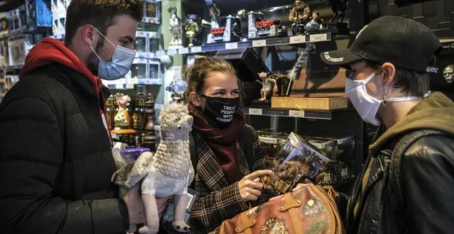 photo le mans, jeudi 15 octobre 2020. les premiers clients de la boutique sweets, dédiée à l’univers d’harry potter, ne se sont pas fait attendre. &copy; photo le maine libre – denis lambert