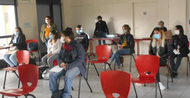 photo des jeunes attentifs aux explications lors de la conférence. &copy; ouest-france