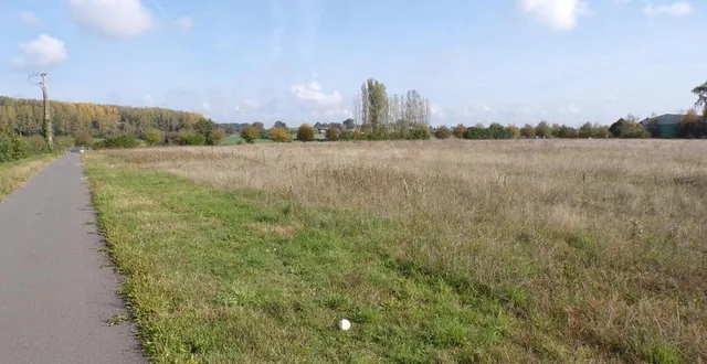 photo c’est dans ce secteur que serait accueilli le projet de panneauxphotovoltaïques porté par urba solar. &copy; le maine libre