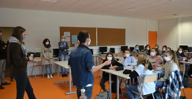 photo ici, lors de l’intervention de la maison de l’europe. &copy; le maine libre