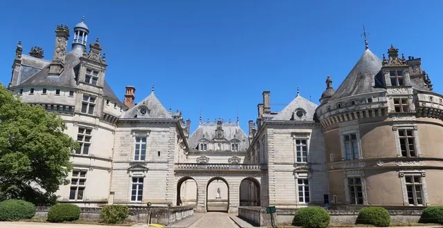 photo dimanche après-midi, les gourmands pourront prendre un goûter au château du lude avant d’aller chercher des citrouilles dans le labyrinthe. &copy; le maine libre
