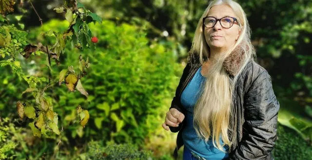 photo annie blanchais, ancienne chorégraphe et danseuse, consacre toutes ses journées à son jardin de bagnoles-de-l’orne. il vient d’être labellisé « remarquable » par le ministère de la culture. &copy; ouest-france