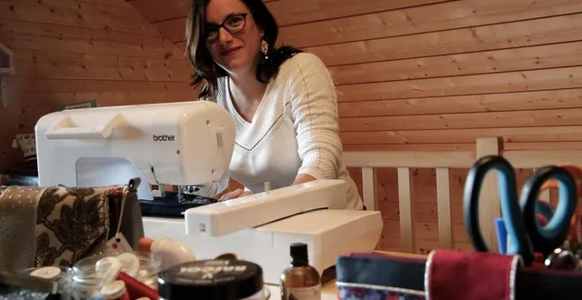 photo axelle duriez, jeune ancienne comptable de 36 ans, dans son atelier, à l’orée de la forêt de bercé, en sarthe. &copy; ouest-france