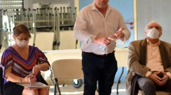 photo luc-marie faburel a profité de ce moment pour assurer les associations du soutien de la commune. &copy; le maine libre