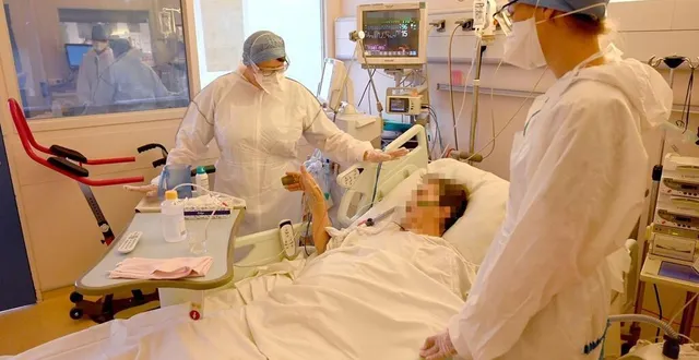 photo le centre hospitalier du mans remet en place son dispositif d’urgence face à l’afflux de patients contaminés par le covid-19. &copy; archives jerôme fouquet