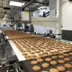photo les chaînes de production de la biscuiterie de l’abbaye, à lonlay-l’abbaye, dans l’orne, vont continuer à tourner à plein régime pendant le confinement.