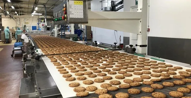 photo les chaînes de production de la biscuiterie de l’abbaye, à lonlay-l’abbaye, dans l’orne, vont continuer à tourner à plein régime pendant le confinement. &copy; ouest-france