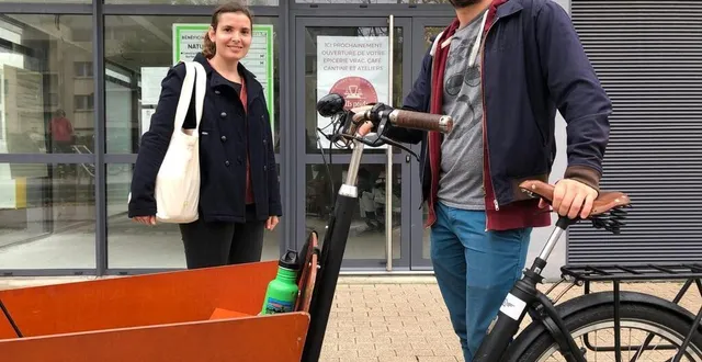 photo angers, belle beille, le 27 octobre. adélaïde rivereau et pierre legeay devant leur future boutique. &copy; co