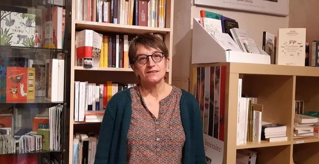 photo michèle germain, gérante de la librairie parchemins, prend les commandesde livres qu’elle délivrera sur rendez-vous. &copy; ouest-france