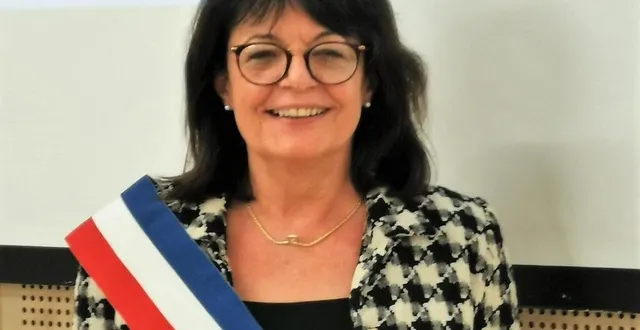 photo le conseil a voté, eve sans est la nouvelle maire d’arnage. &copy; le maine libre