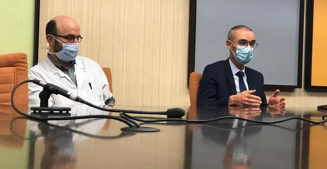 photo le mans, lundi 9 novembre 2020. le docteur henri-pierre dernis et le directeur du centre hospitalier du mans ont fait le point sur la réorganisation des services. &copy; photo le maine libre