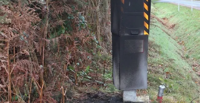 photo le même radar, à la suze, avait déjà été incendié en septembre 2019. &copy; archives le maine libre