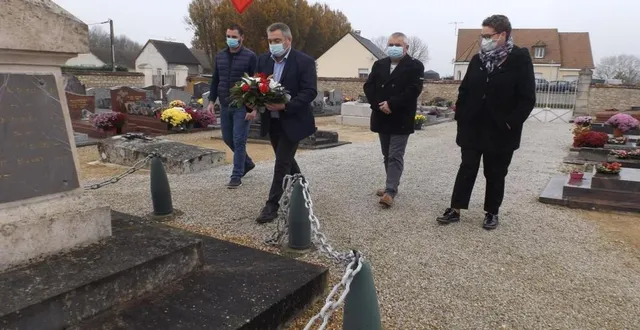 photo cérémonie à effectif réduit au cimetière de saint-vincent-des-prés. &copy; le maine libre