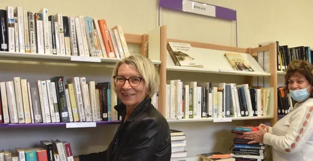 photo isabelle et chantal, les bénévoles de la bibliothèque. &copy; le maine libre