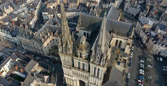 photo la cathédrale d’angers, joyau du patrimoine. &copy; josselin clair / co
