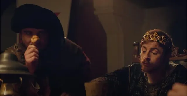 photo les youtubeurs cyrilmp4 et amixem se partagent la tête d’affiche du clip « clash des templiers ». &copy; capture écran youtube