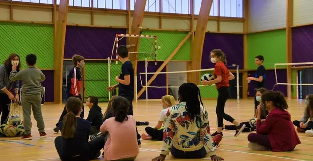 photo les 6e du collège françois-truffaut ont retrouvé le gymnase andré-jidouard depuis la rentrée de la toussaint. &copy; ouest-france