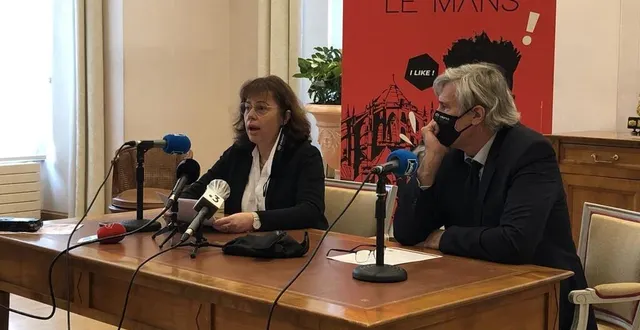 photo le mans, vendredi 27 novembre 2020. stéphane le foll, maire du mans et blandine affagard, conseillère déléguée au développement et à l’attractivité commerciale ont présenté des mesures de soutien aux commerçants. &copy; photo le maine libre