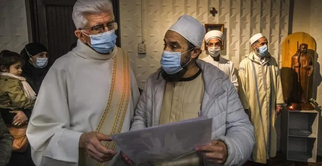 photo daniel peilhon, diacre, et mohammed ilyasse hamdaoui, président de la mosquée des sablons et vice-président de la mosquée des glonnières, le 1er novembre 2020 à l’église saint-bernard des sablons au mans. &copy; archives le maine libre – denis lambert
