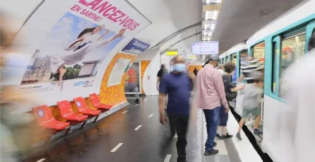 photo la campagne a été réalisée fin août 2020 dans le métro parisien. &copy; département de la sarthe