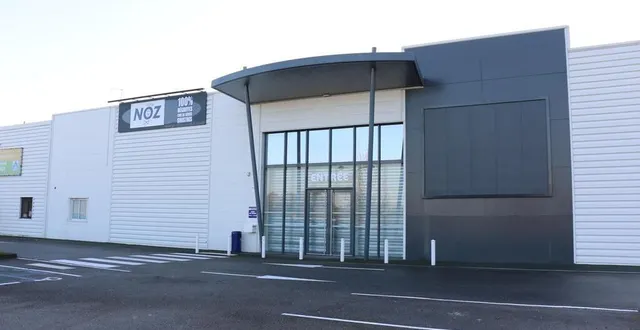 photo l’enseigne est déjà posée sur le futur magasin noz, zone de l’ebeaupinière à segré. &copy; co