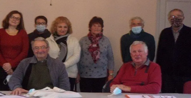 photo élus et membres du ccas réunis pour un recensement des aînés. &copy; le maine libre