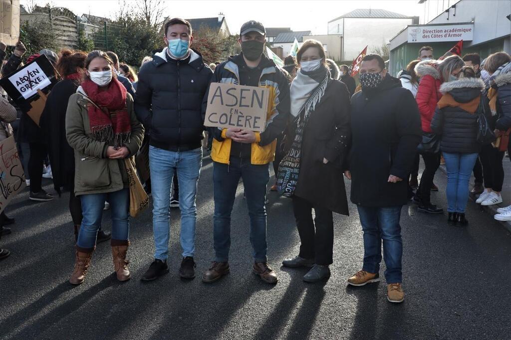 EN IMAGES. Très Forte Mobilisation Des Surveillants De Collèges Et ...