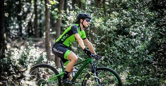 photo noémie garnier continuera à rouler sous les couleurs de velcan en 2021, dans une équipe 100 % féminine. &copy; hamacshoot