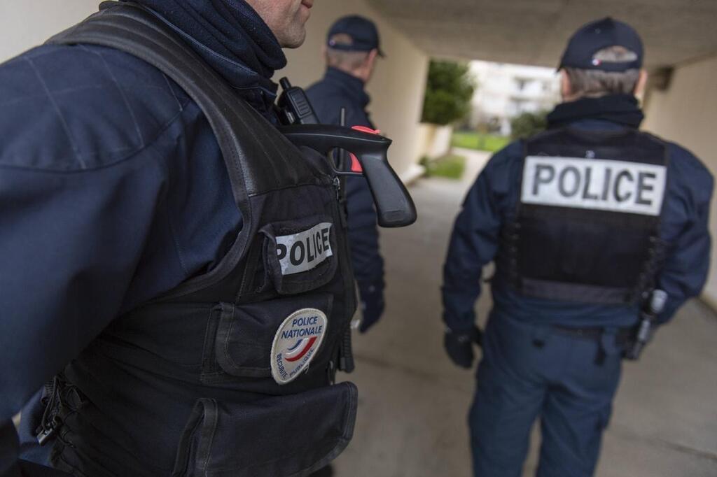 Guet-apens au mortier d'artifice contre la police à Brest 