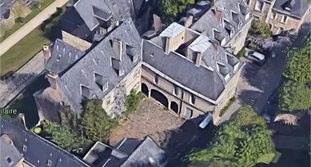 photo une vue de l’hôtel de tucé, qui deviendra un musée sur l’histoire de la ville. &copy; google maps