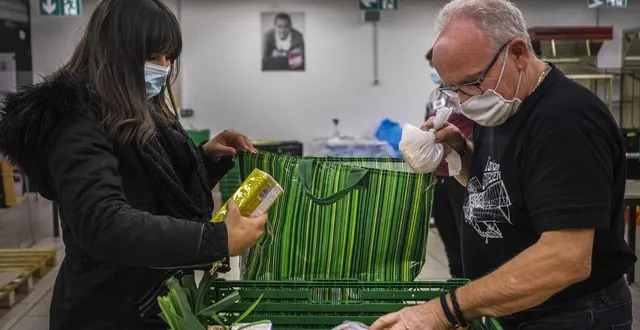 photo deborah ne se cache plus. elle vient aux restos du cœur parce qu’elle a besoin de manger. &copy; photo le maine libre – denis lambert